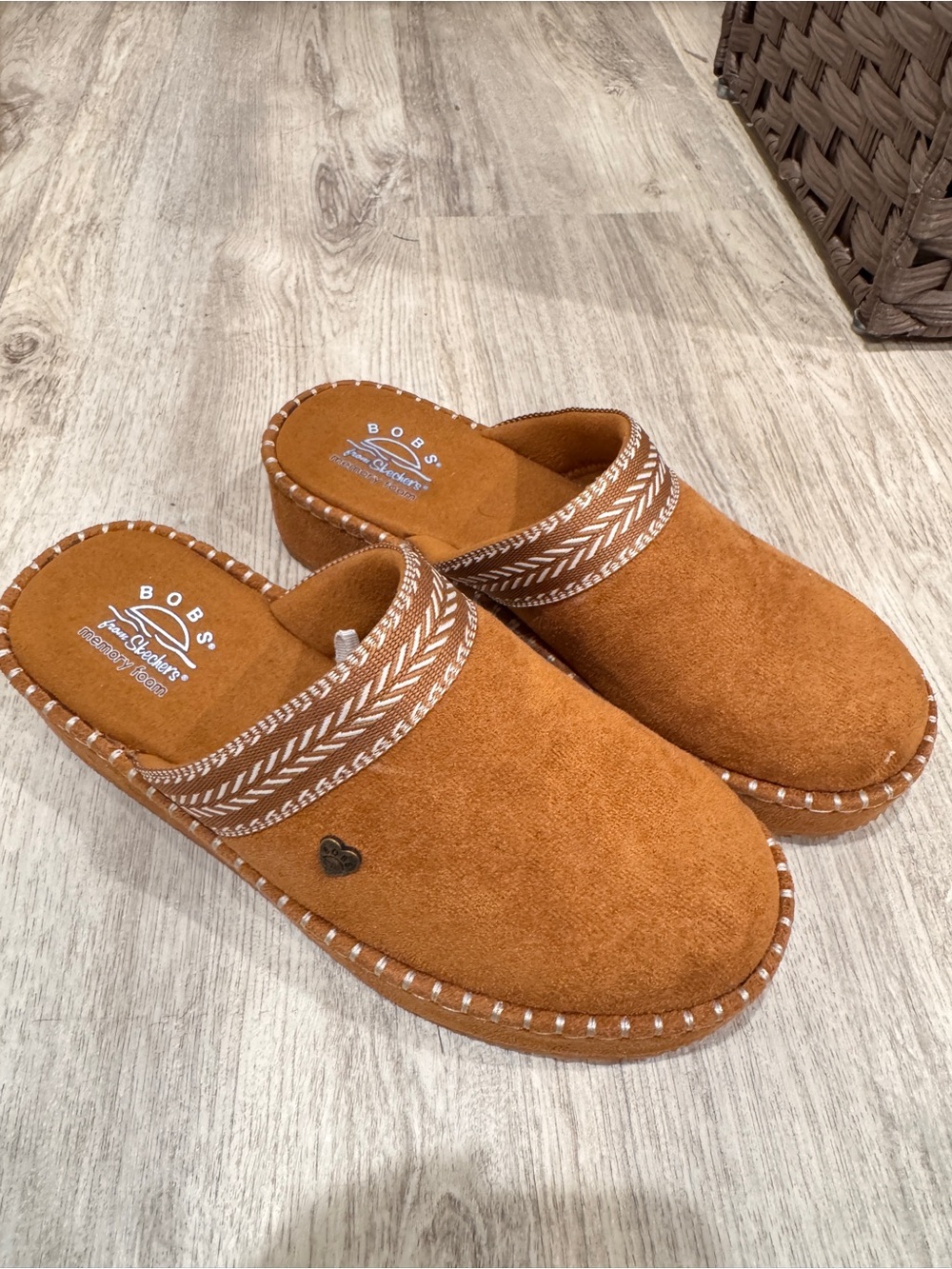 BOBS by Skechers Brown Suede Mule Slippers Size 7 NEW